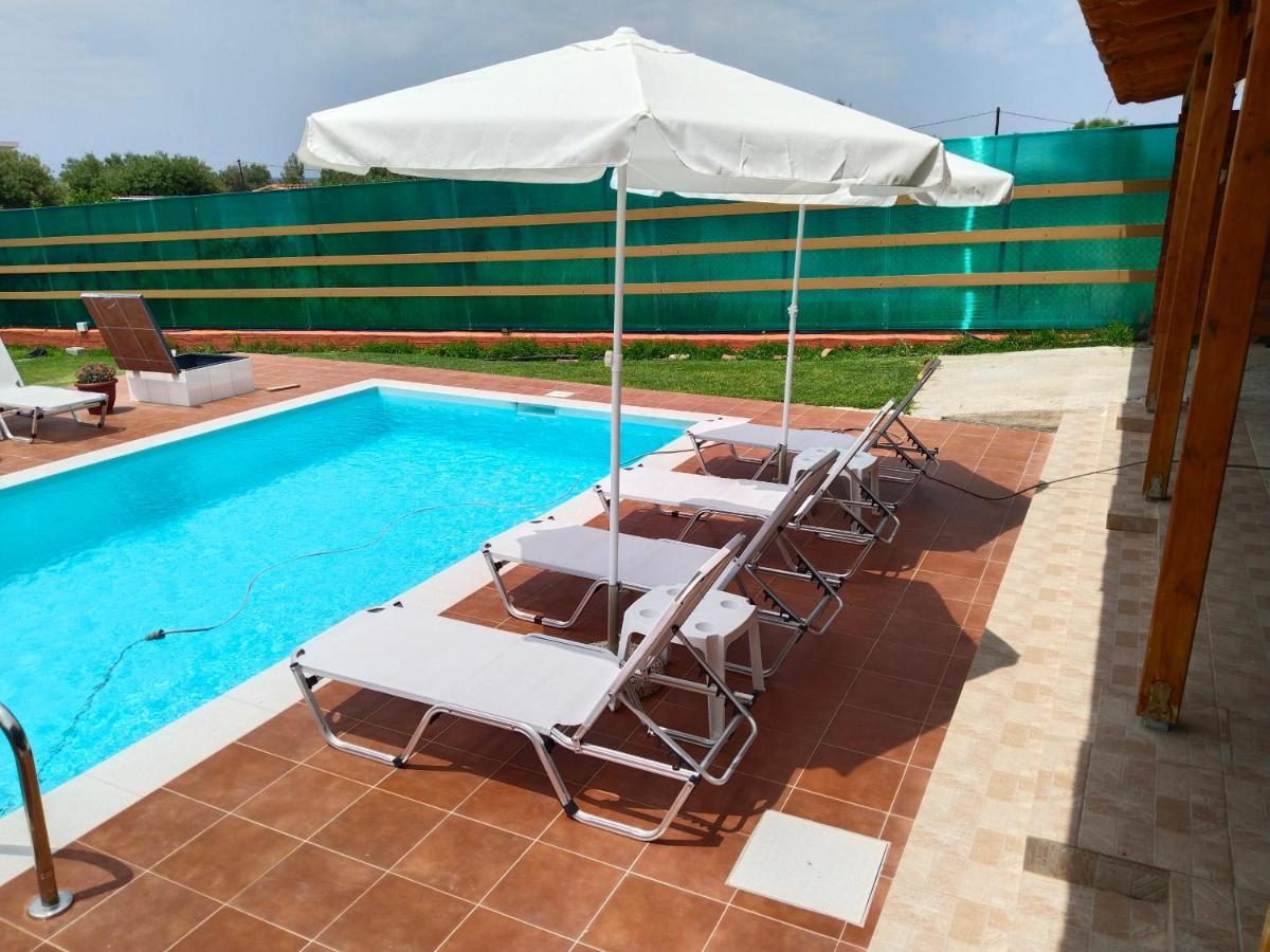 Maria Lemoni Swimming Pool Apartment Nea Skioni Exterior foto
